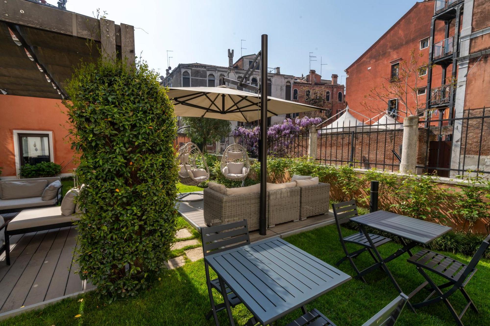 Palazzo Morosini Degli Spezieri - Lifestyle Apartments Венеция Екстериор снимка