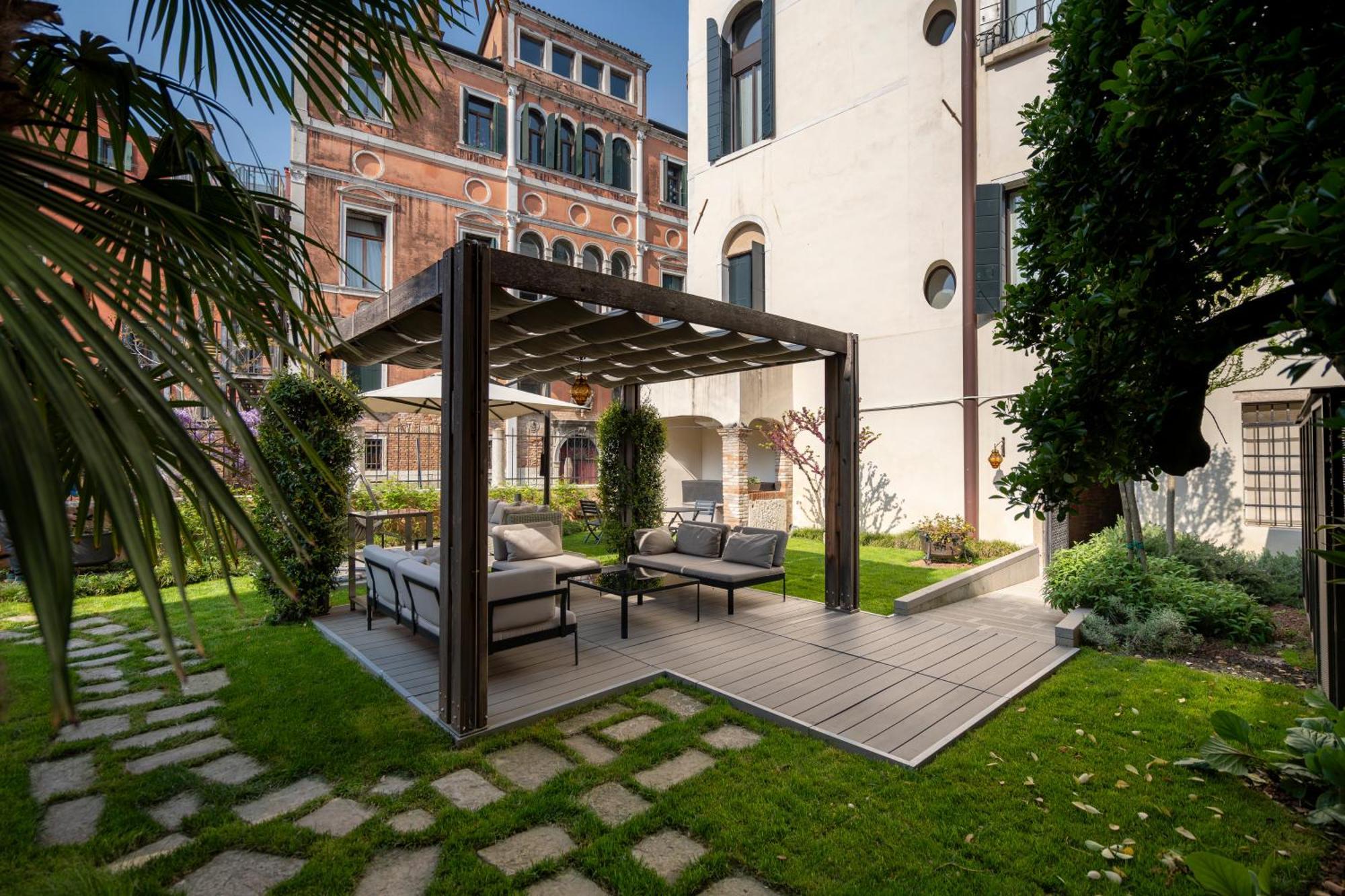 Palazzo Morosini Degli Spezieri - Lifestyle Apartments Венеция Екстериор снимка