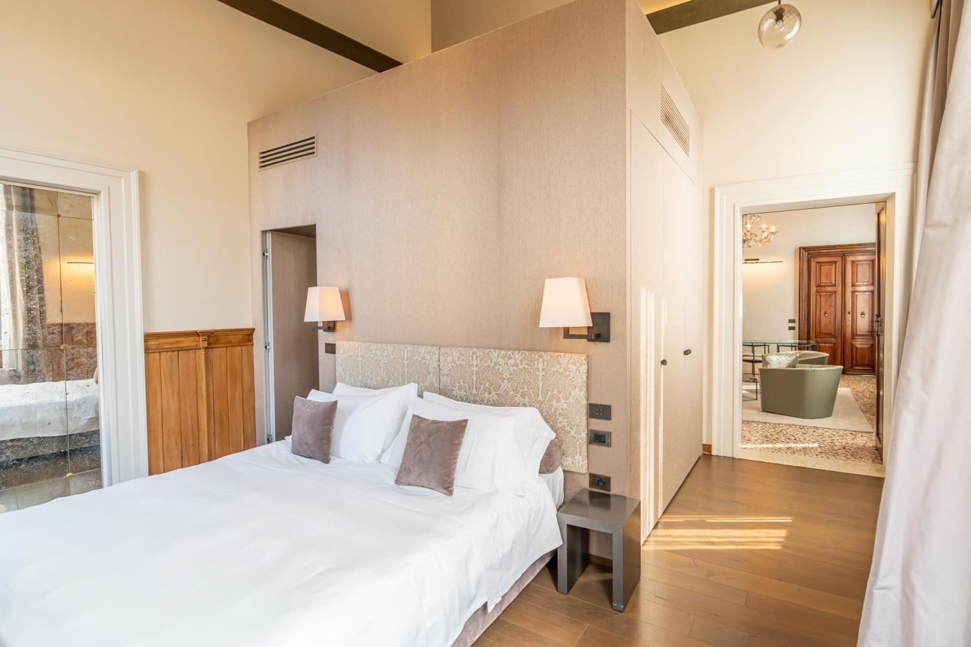 Palazzo Morosini Degli Spezieri - Lifestyle Apartments Венеция Екстериор снимка
