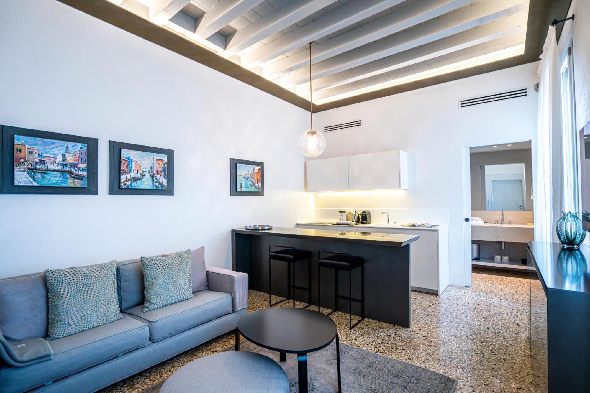 Palazzo Morosini Degli Spezieri - Lifestyle Apartments Венеция Екстериор снимка