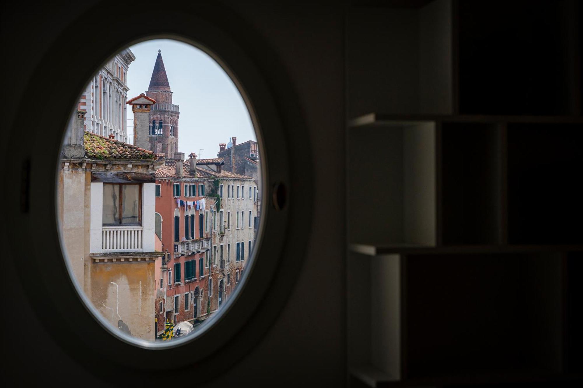 Palazzo Morosini Degli Spezieri - Lifestyle Apartments Венеция Стая снимка