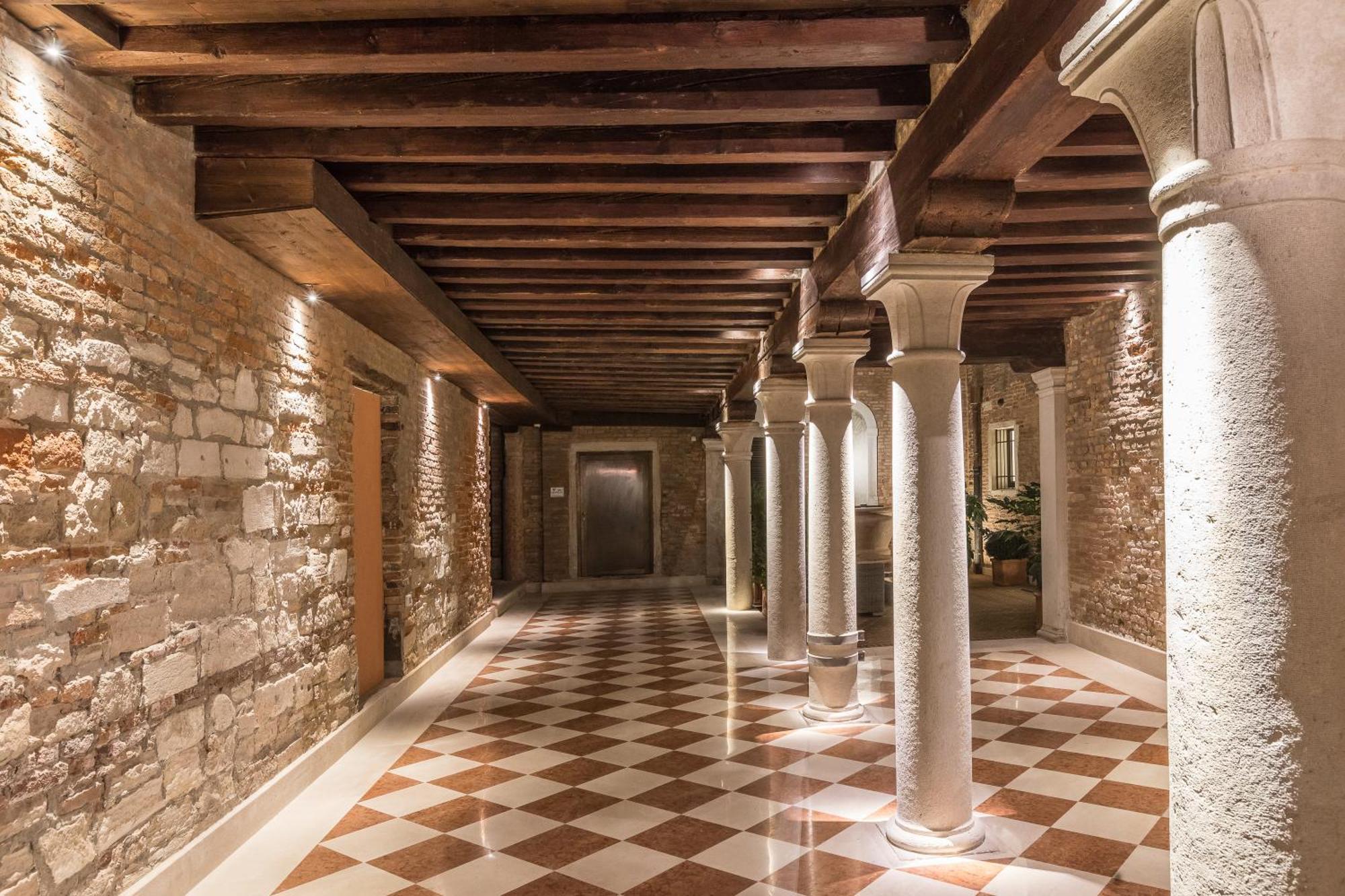 Palazzo Morosini Degli Spezieri - Lifestyle Apartments Венеция Екстериор снимка